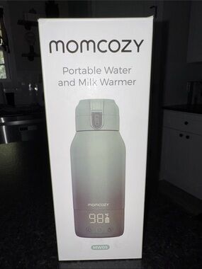 momcozy Portable Water and Milk Warmer - Green